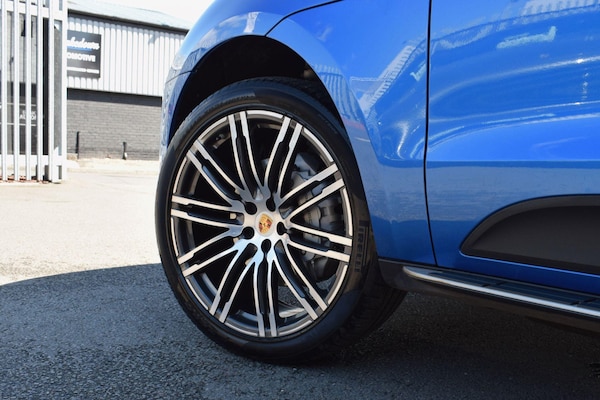 Used Porsche Macan 2018 for sale - 76227370: Photo 27