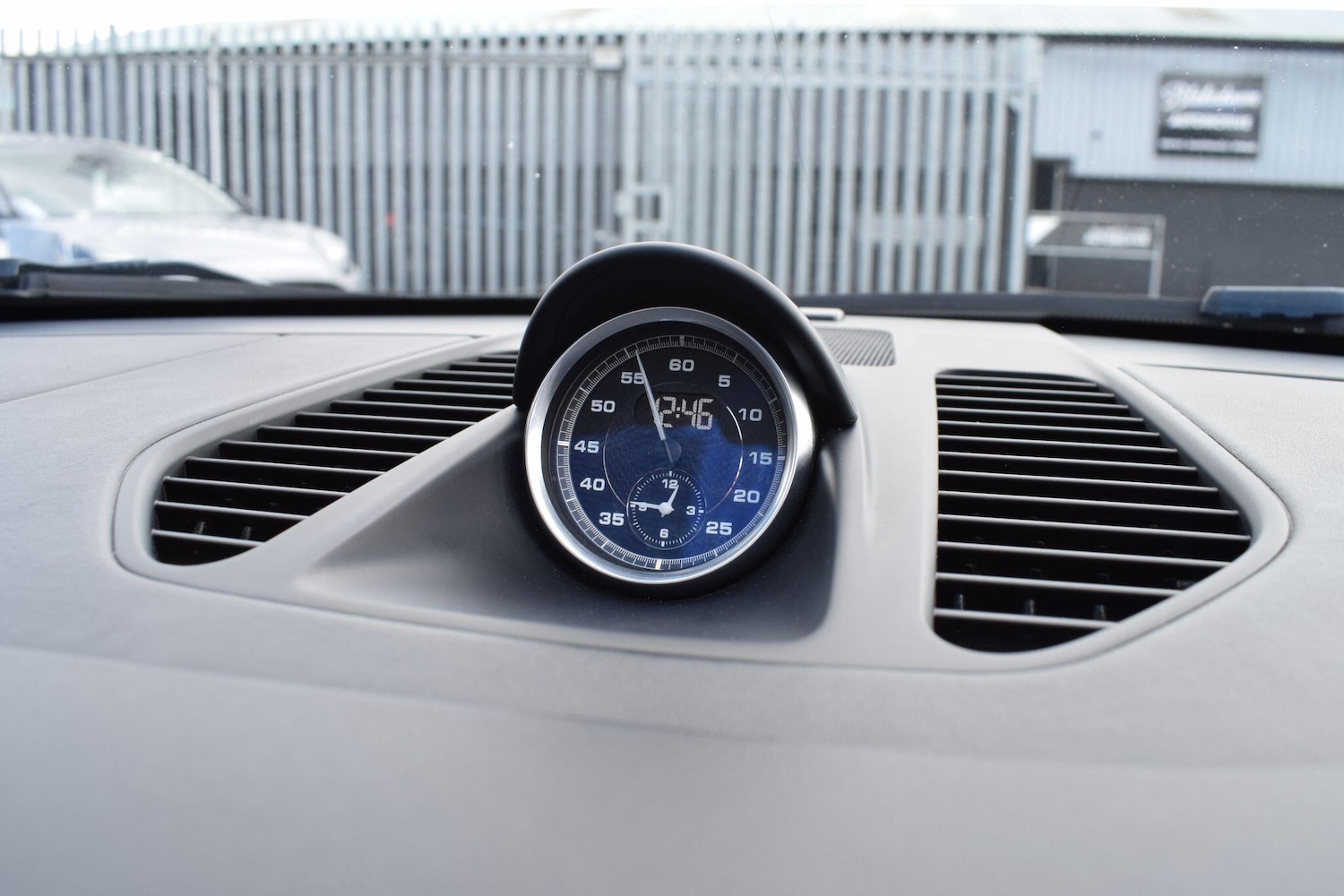 Used Porsche 911 2018 for sale - 76537872: Photo 13