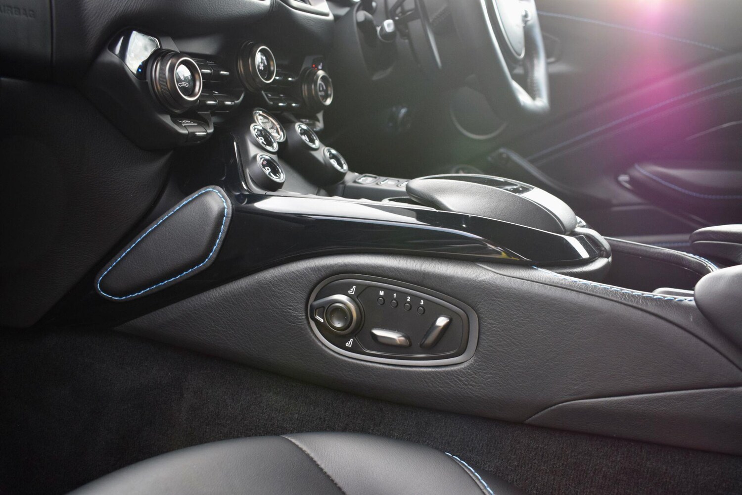 Used Aston Martin Vantage 2020 for sale - 77882518: Photo 13