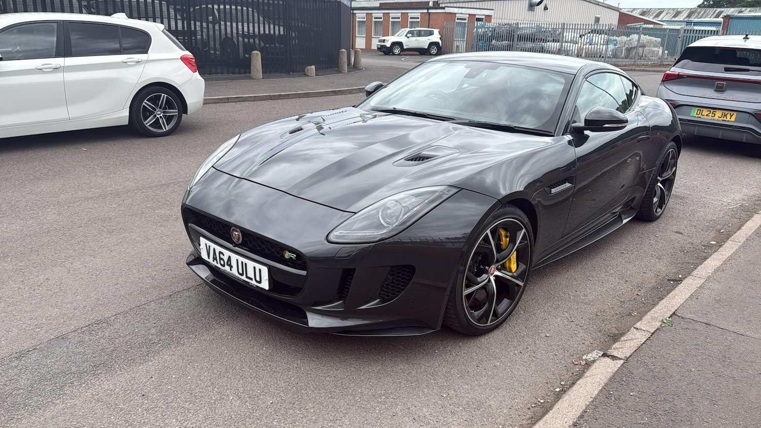 Used Jaguar F-Type 2015 for sale - 76020602: Photo 2