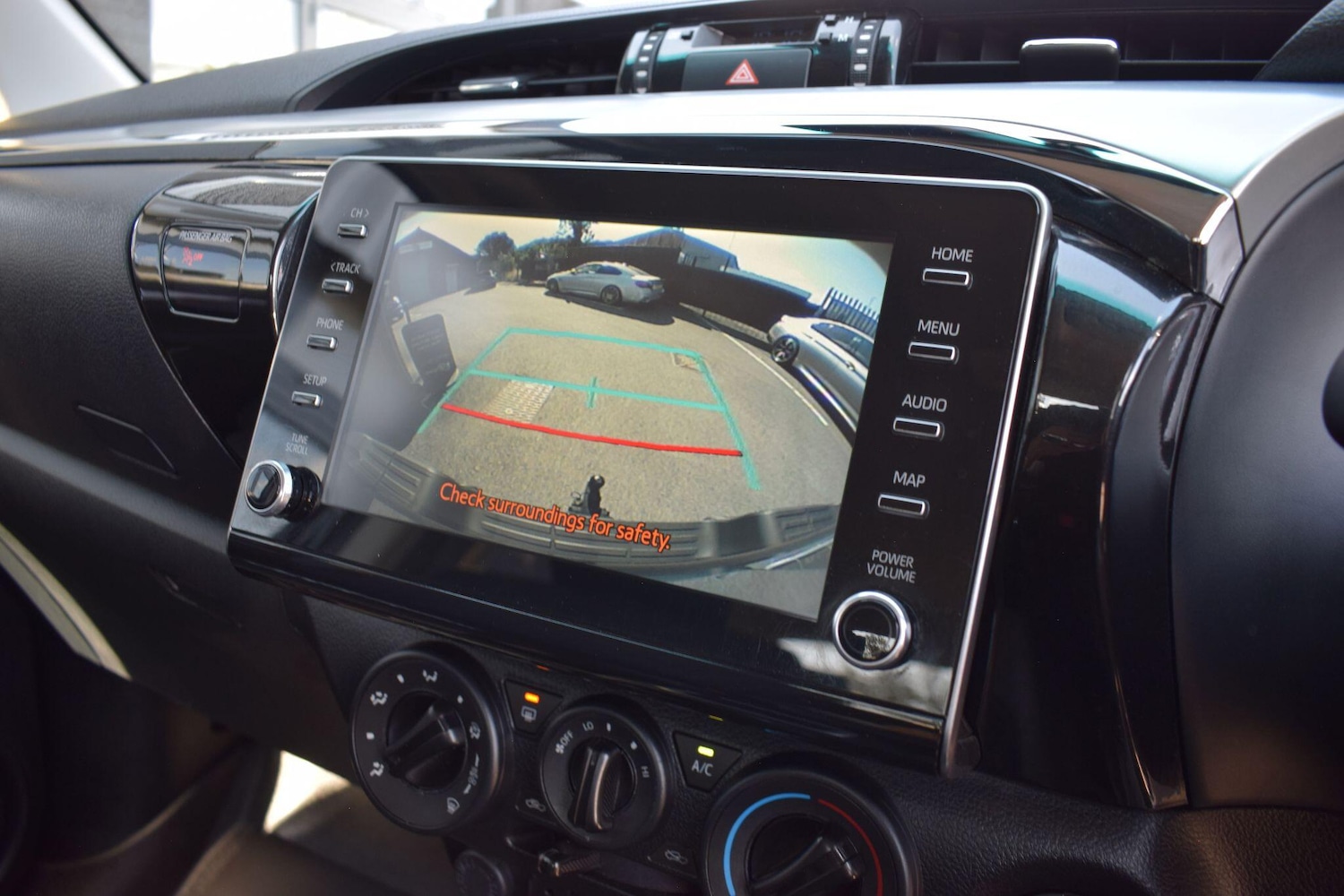 Used Toyota Hilux 2021 for sale - 76613123: Photo 11