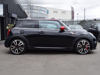 Used MINI Hatch 2023 for sale - 79107237: Photo