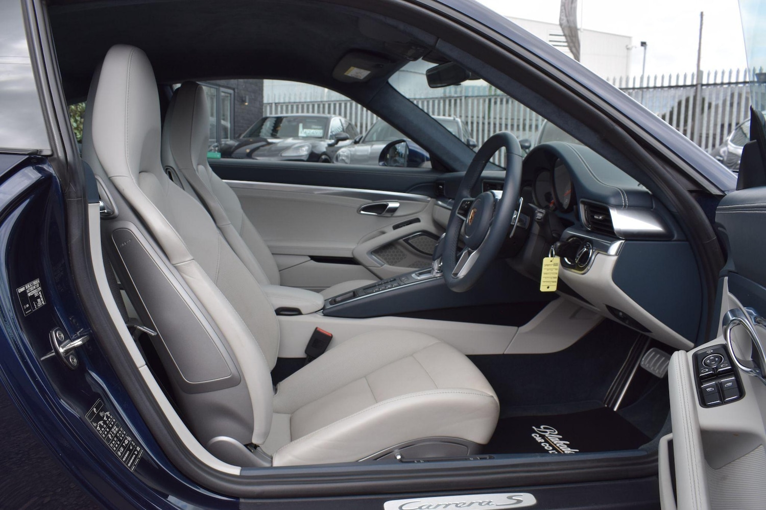 Used Porsche 911 2017 for sale - 76824187: Photo 11