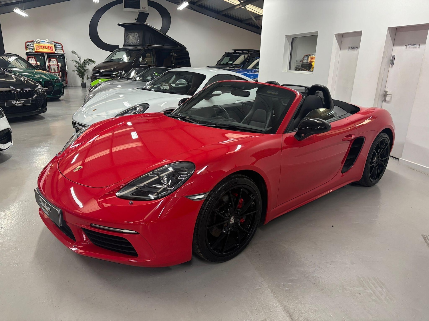 Used Porsche Boxster 2018 for sale - 77633236: Photo 3