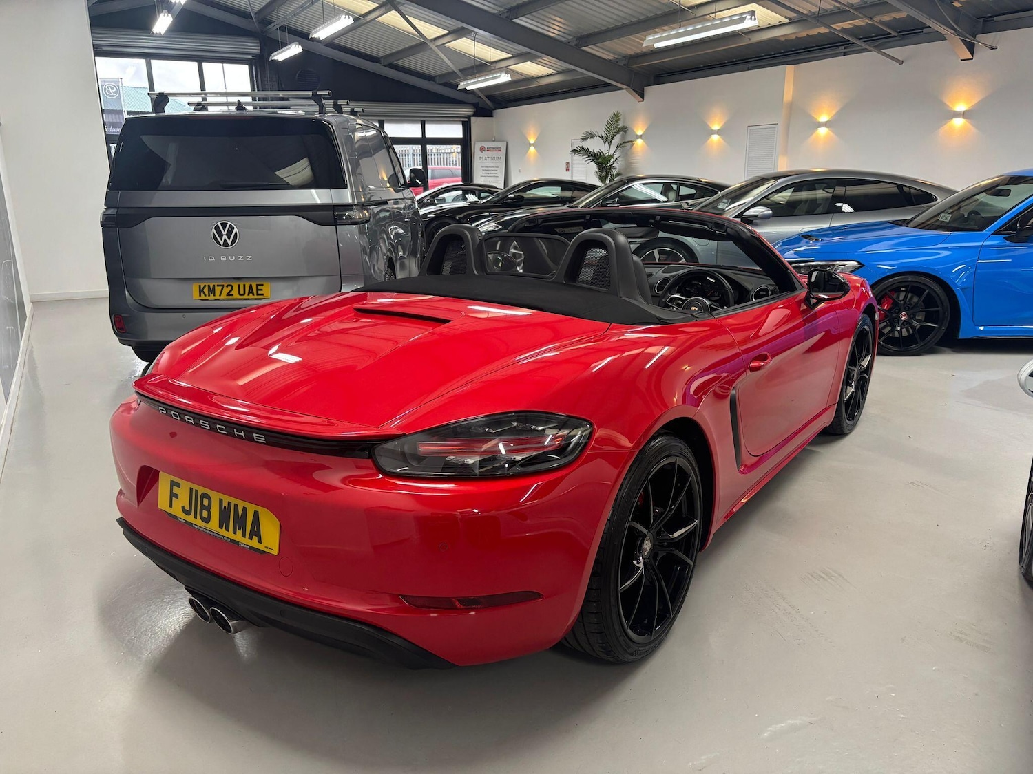 Used Porsche Boxster 2018 for sale - 77633236: Photo 4