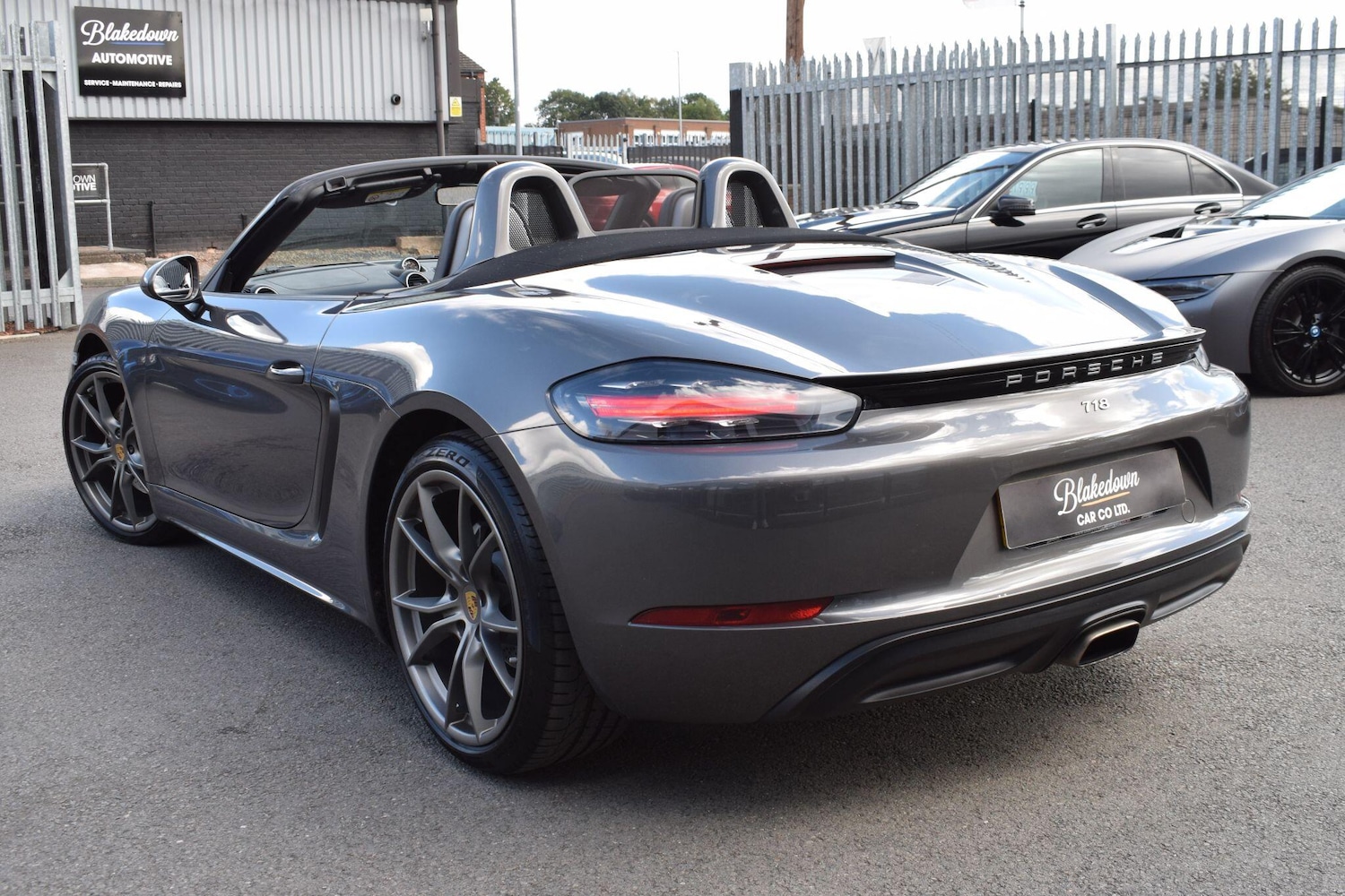 Used Porsche 718 Boxster 2016 for sale - 76388652: Photo 6