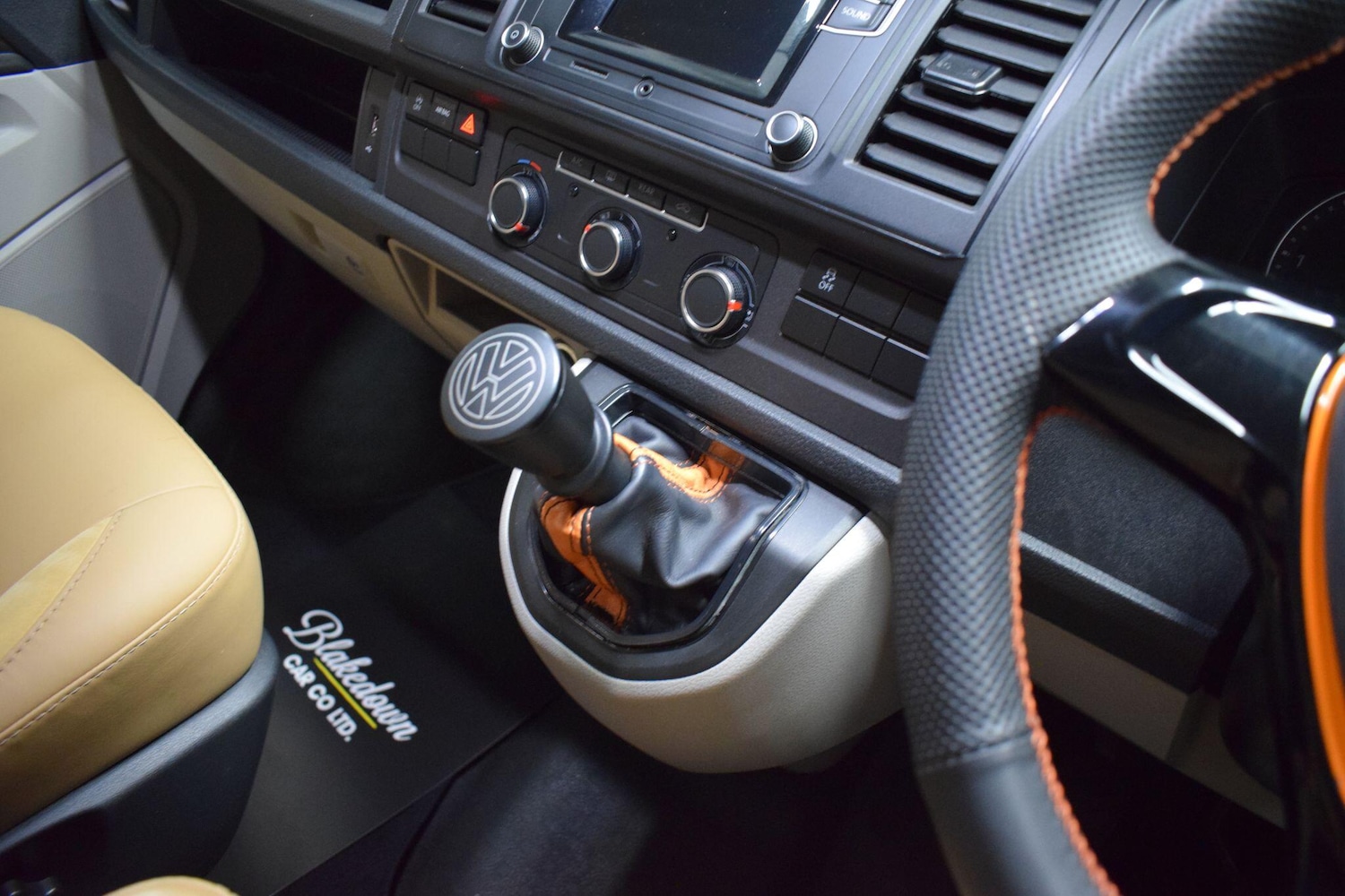 Used Volkswagen Transporter Shuttle 2019 for sale - 77793691: Photo 11