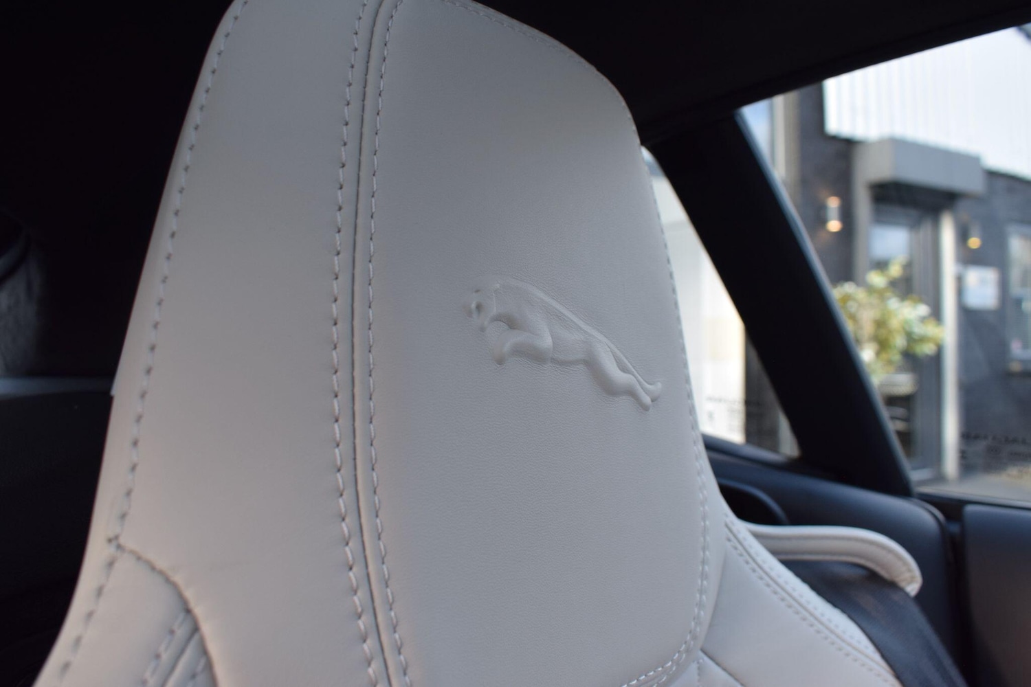 Used Jaguar F-Type 2024 for sale - 76886605: Photo 14