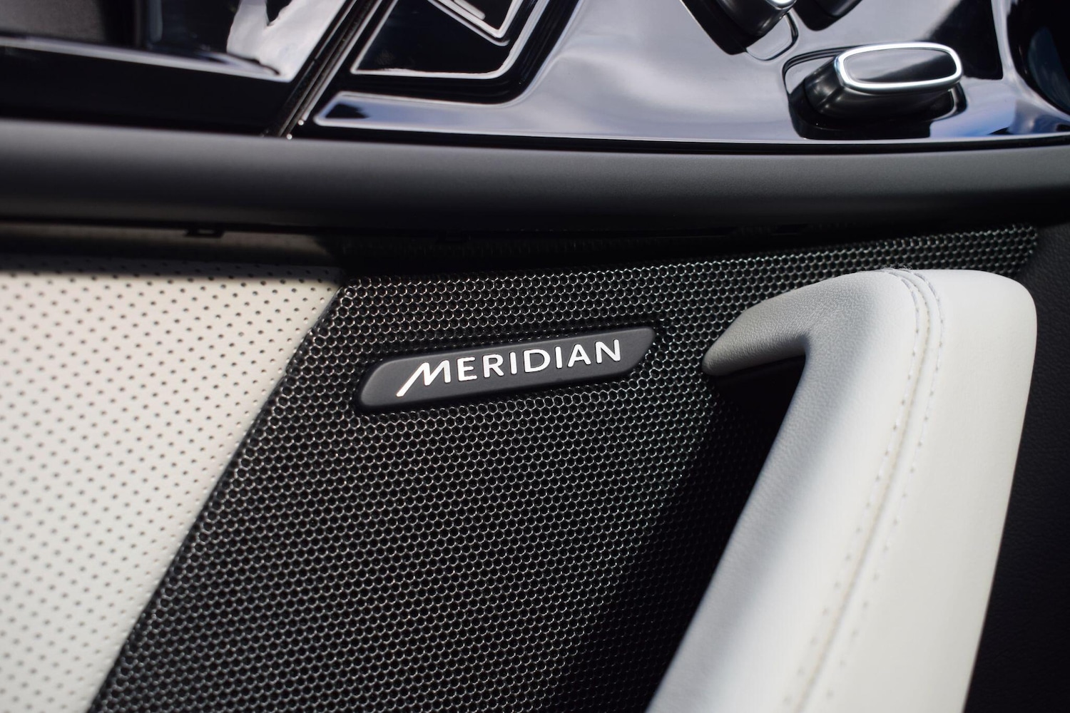 Used Jaguar F-Type 2024 for sale - 76886605: Photo 26