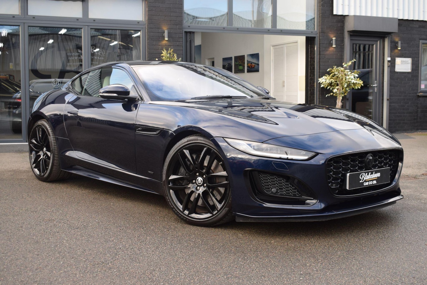 Used Jaguar F-Type 2024 for sale - 76886605: Photo 3