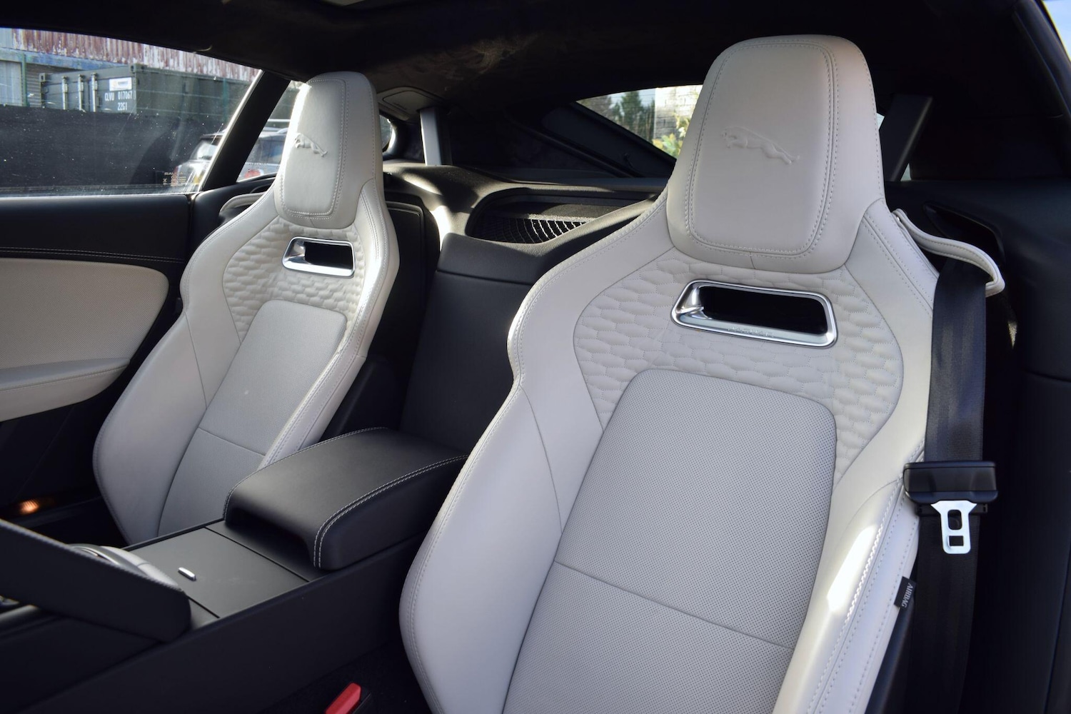 Used Jaguar F-Type 2024 for sale - 76886605: Photo 9