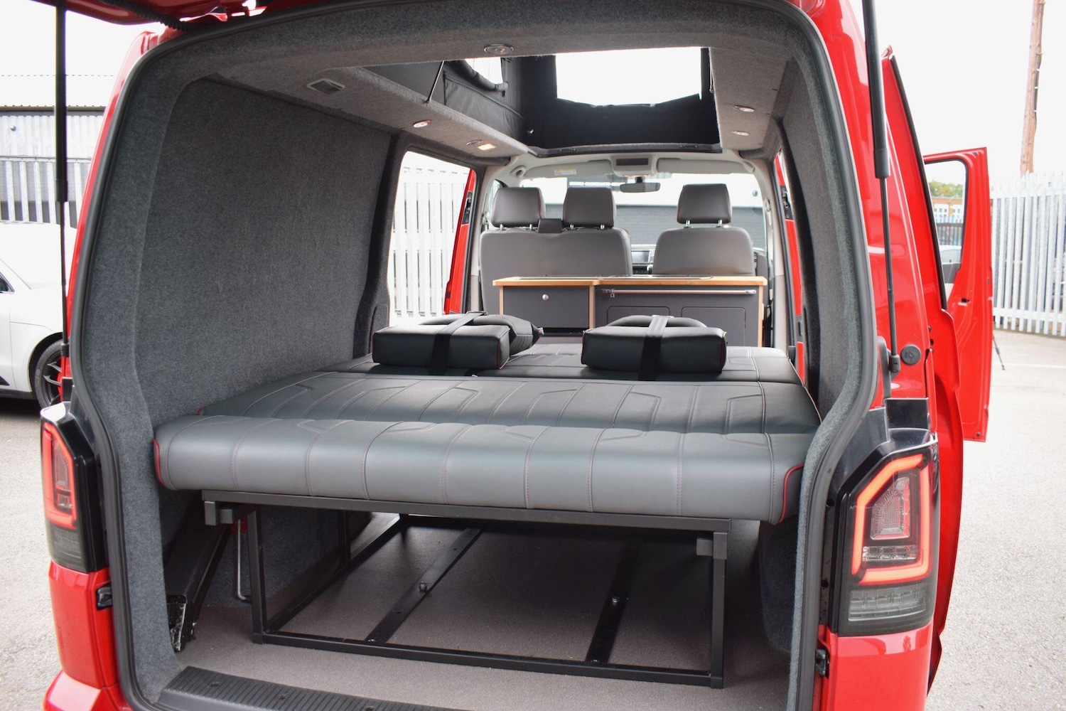 Used Volkswagen Transporter 2017 for sale - 76060254: Photo 21