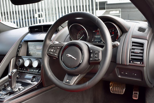 Used Jaguar F-Type 2015 for sale - 76317941: Photo 11