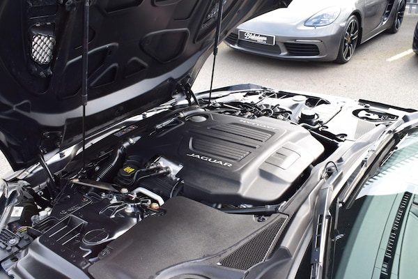 Used Jaguar F-Type 2015 for sale - 76317941: Photo 46