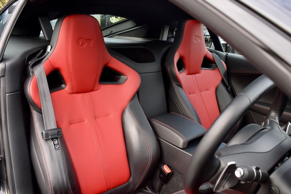 Used Jaguar F-Type 2015 for sale - 76317941: Photo 6