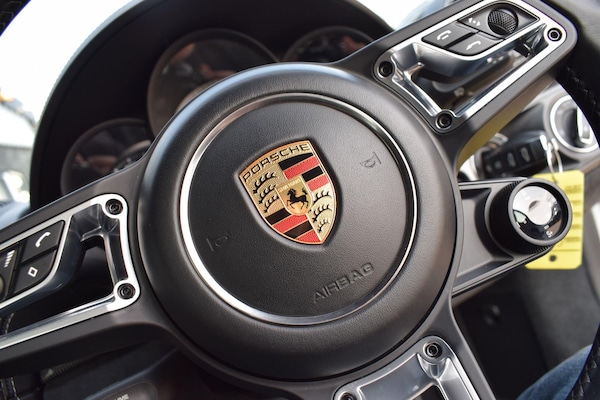 Used Porsche 718 Cayman 2020 for sale - 76226520: Photo 17