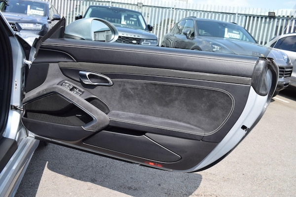 Used Porsche 718 Cayman 2020 for sale - 76226520: Photo 21