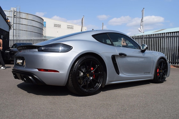 Used Porsche 718 Cayman 2020 for sale - 76226520: Photo 4