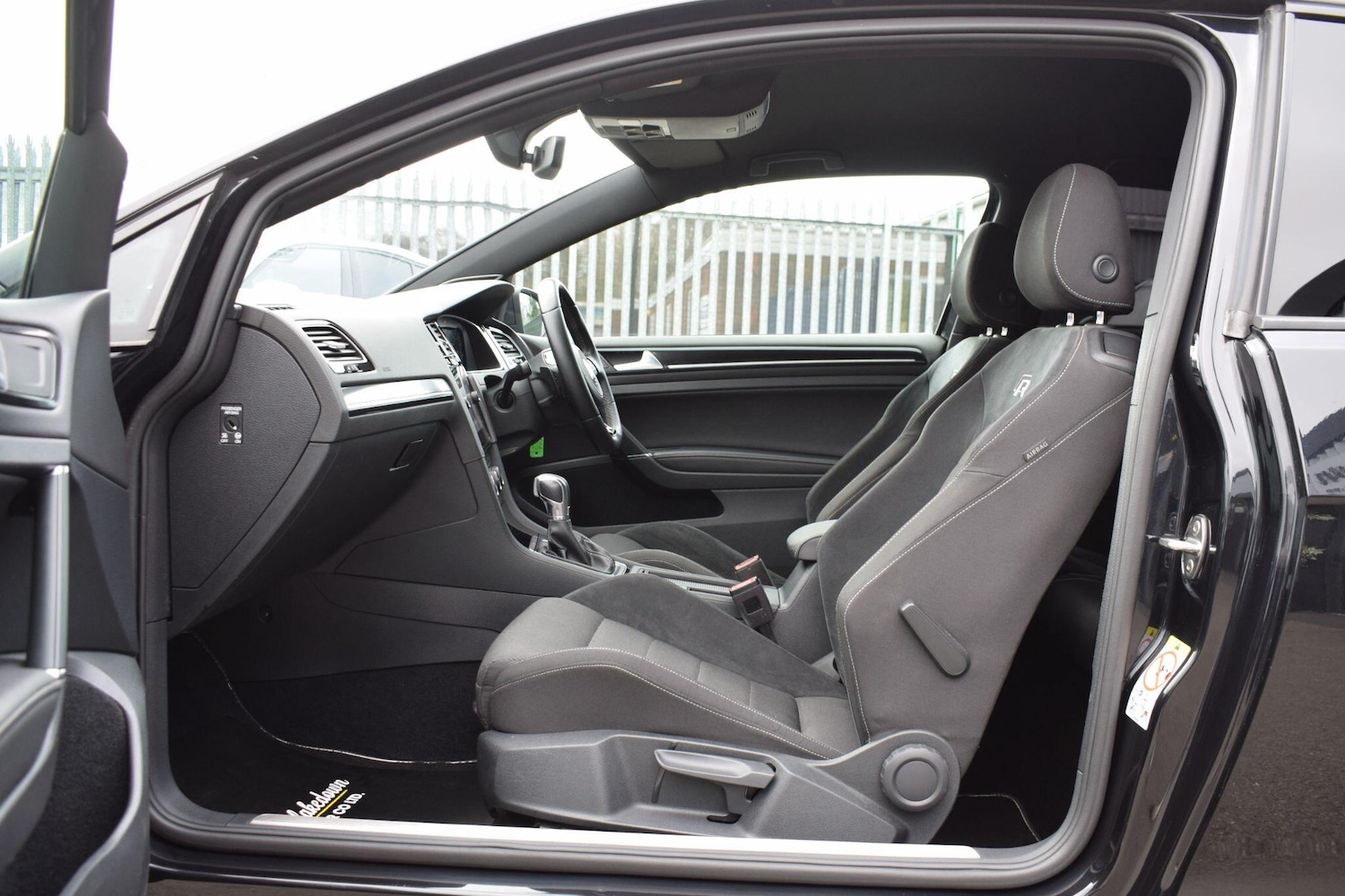 Used Volkswagen Golf 2018 for sale - 78127533: Photo 8