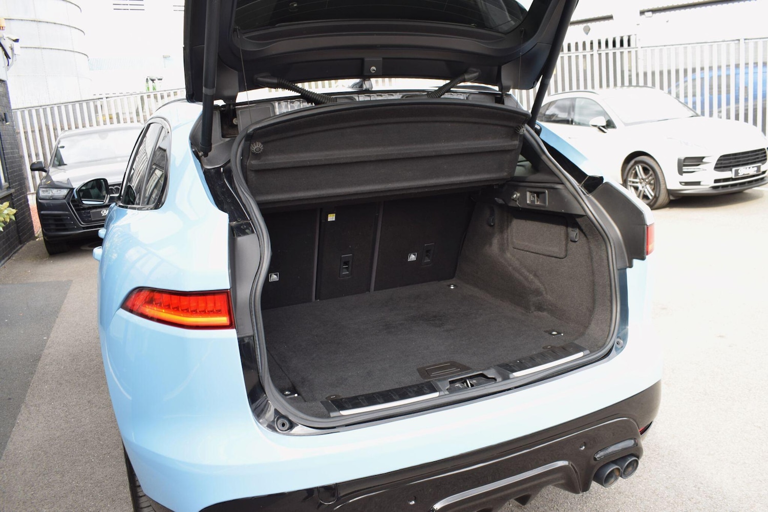 Vehicle 29