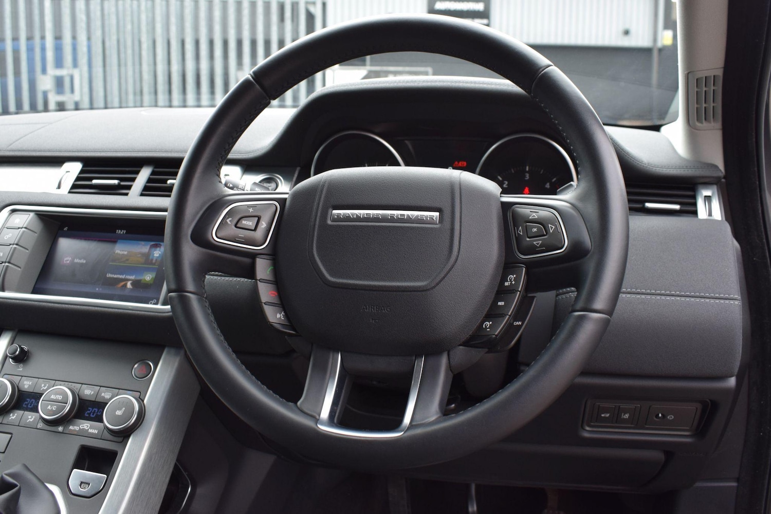 Used Land Rover Range Rover Evoque 2017 for sale - 76613339: Photo 13