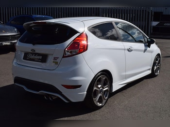 Used Ford Fiesta 2014 for sale - 75977500: Photo