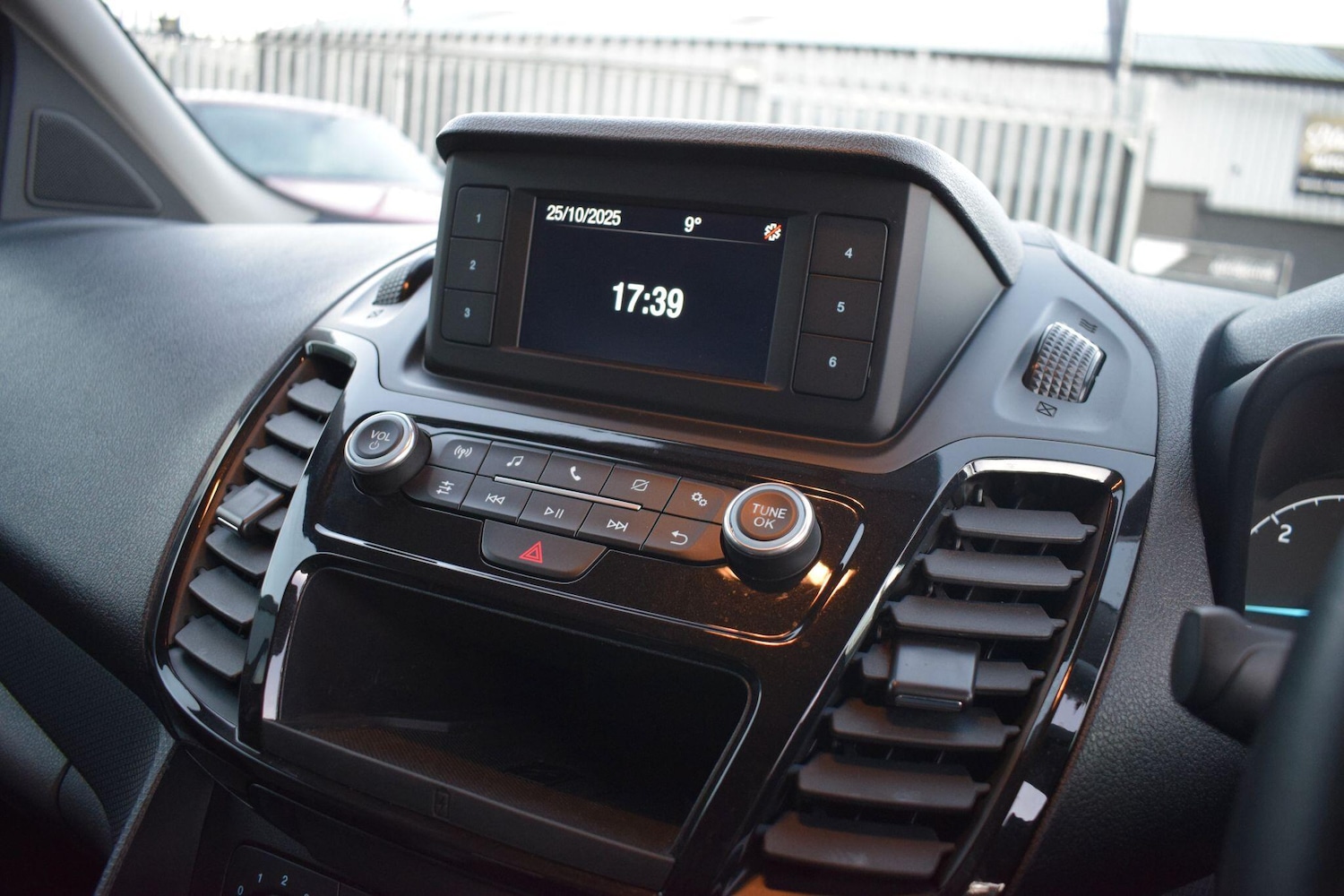 Used Ford Transit Connect 2022 for sale - 76613428: Photo 16