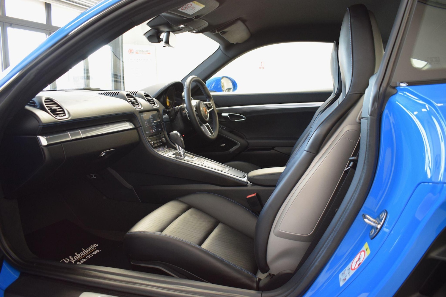 Used Porsche 718 Cayman 2021 for sale - 76389043: Photo 8