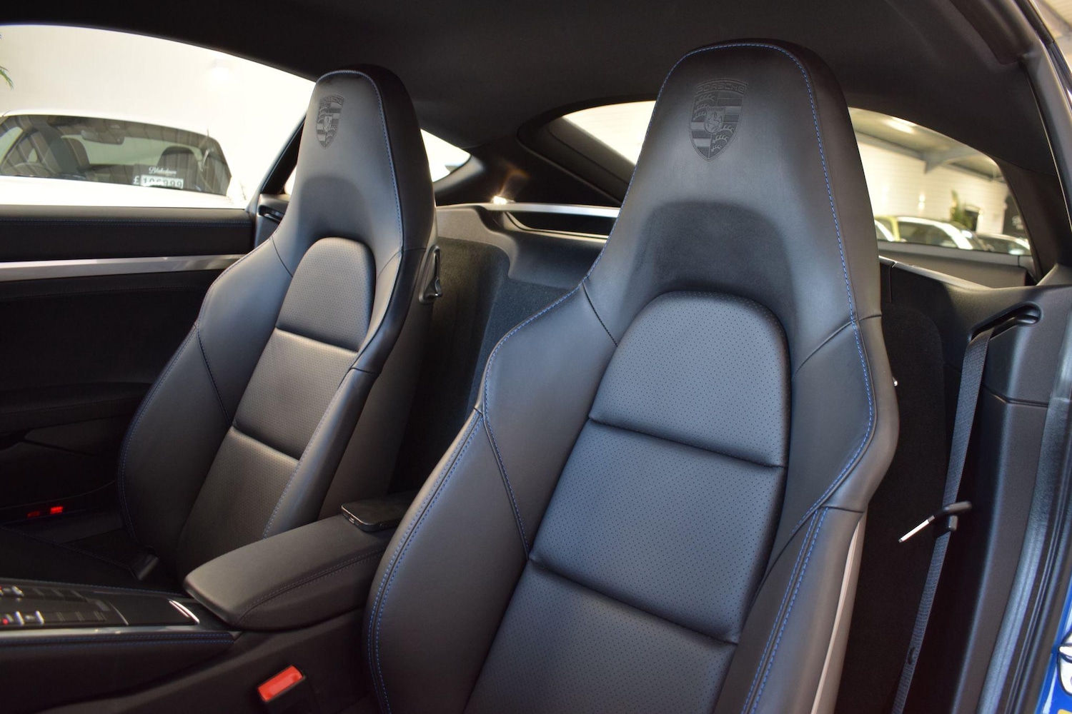 Used Porsche 718 Cayman 2021 for sale - 76389043: Photo 9