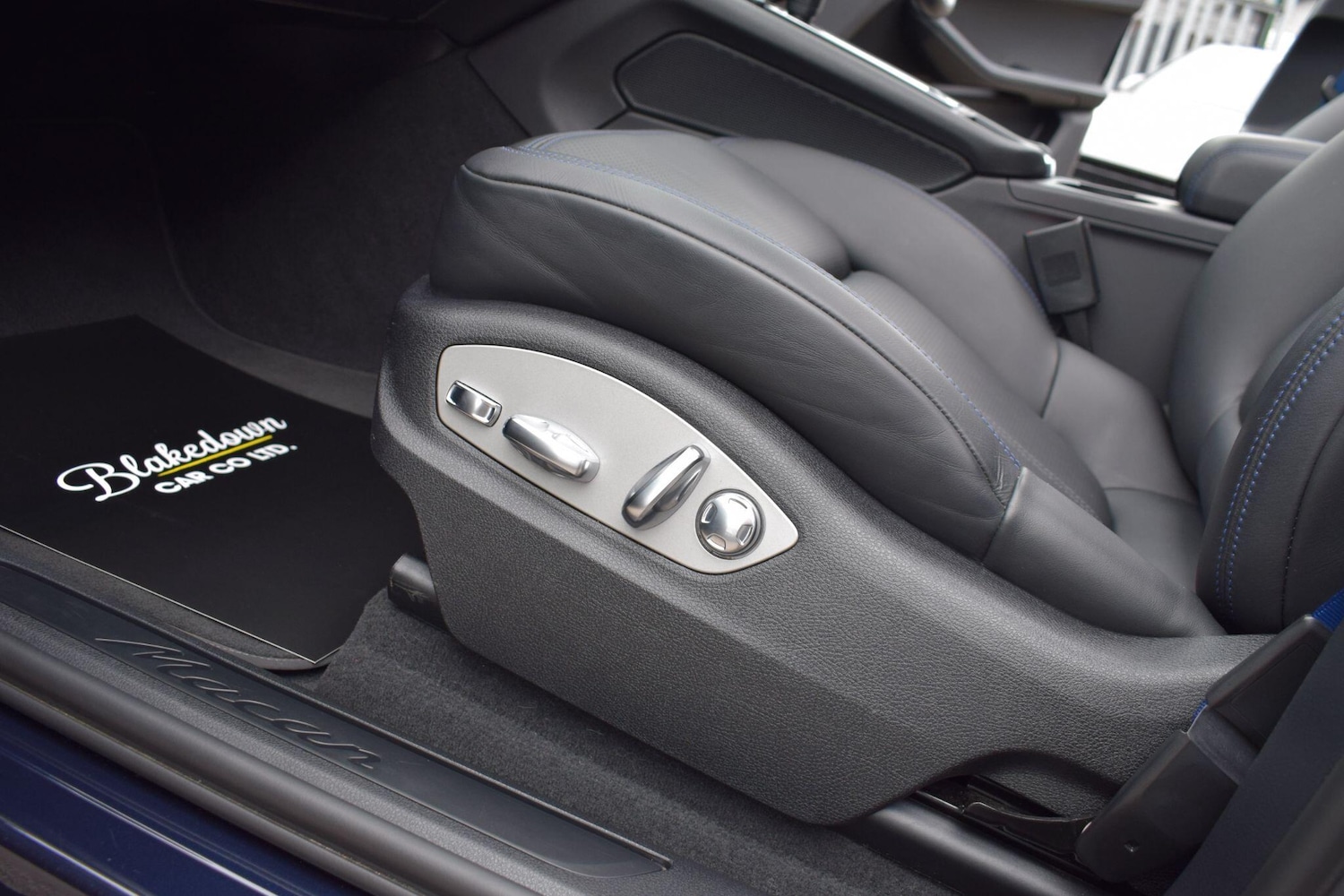 Used Porsche Macan 2021 for sale - 77892372: Photo 15