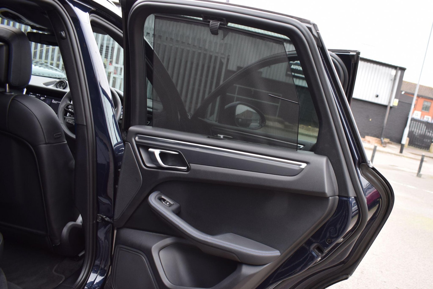 Used Porsche Macan 2021 for sale - 77892372: Photo 21