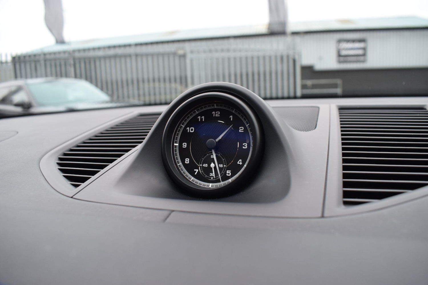 Used Porsche Macan 2021 for sale - 77892372: Photo 24