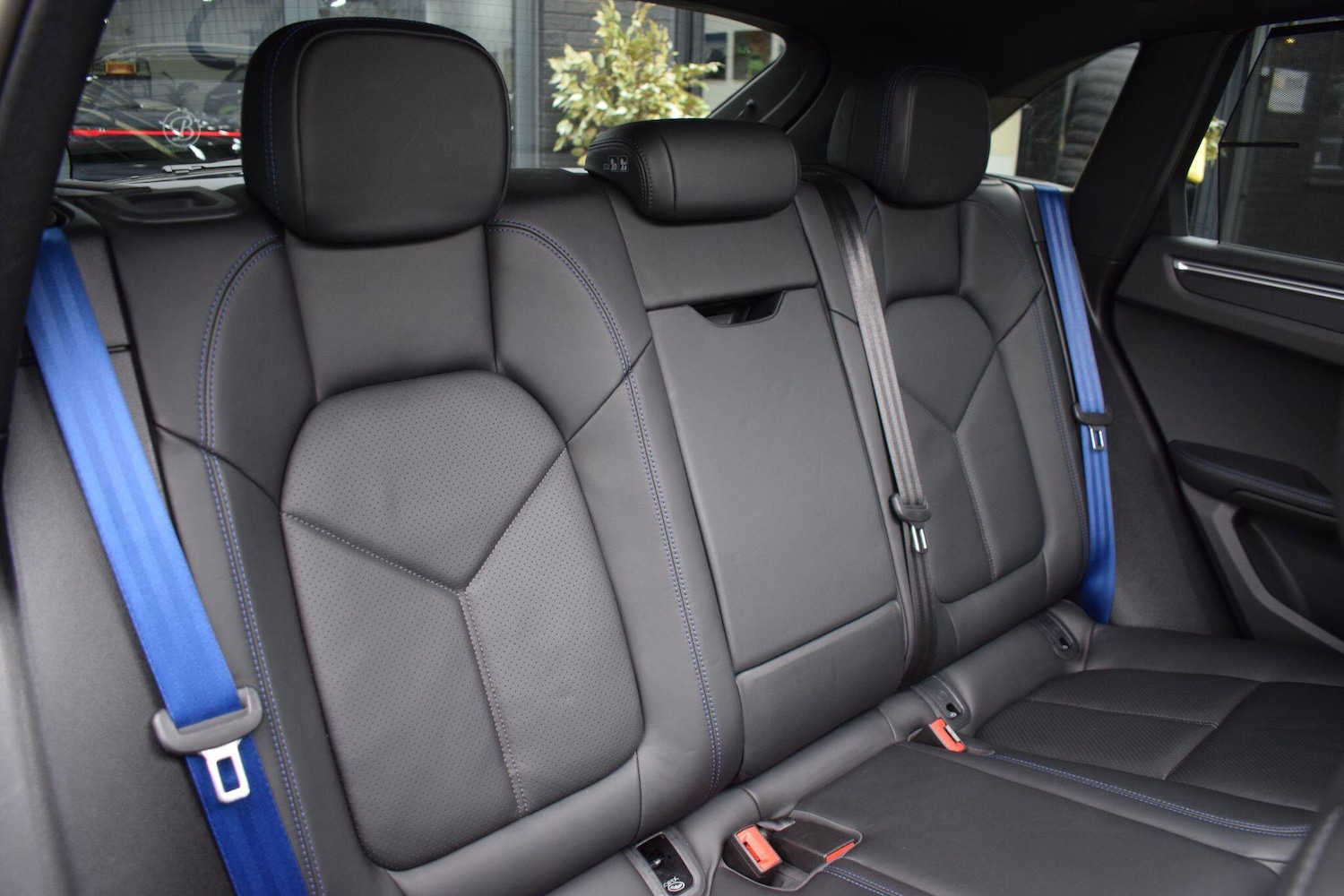 Used Porsche Macan 2021 for sale - 77892372: Photo 29