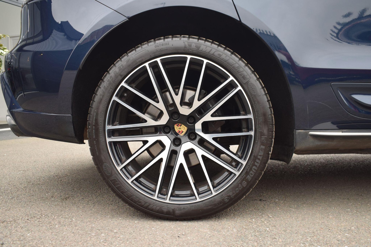 Used Porsche Macan 2021 for sale - 77892372: Photo 36