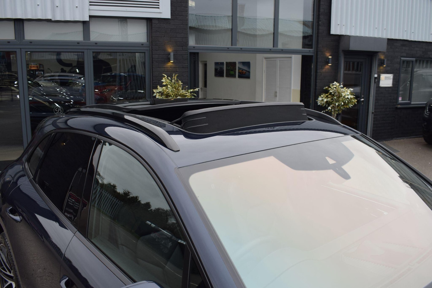 Used Porsche Macan 2021 for sale - 77892372: Photo 40