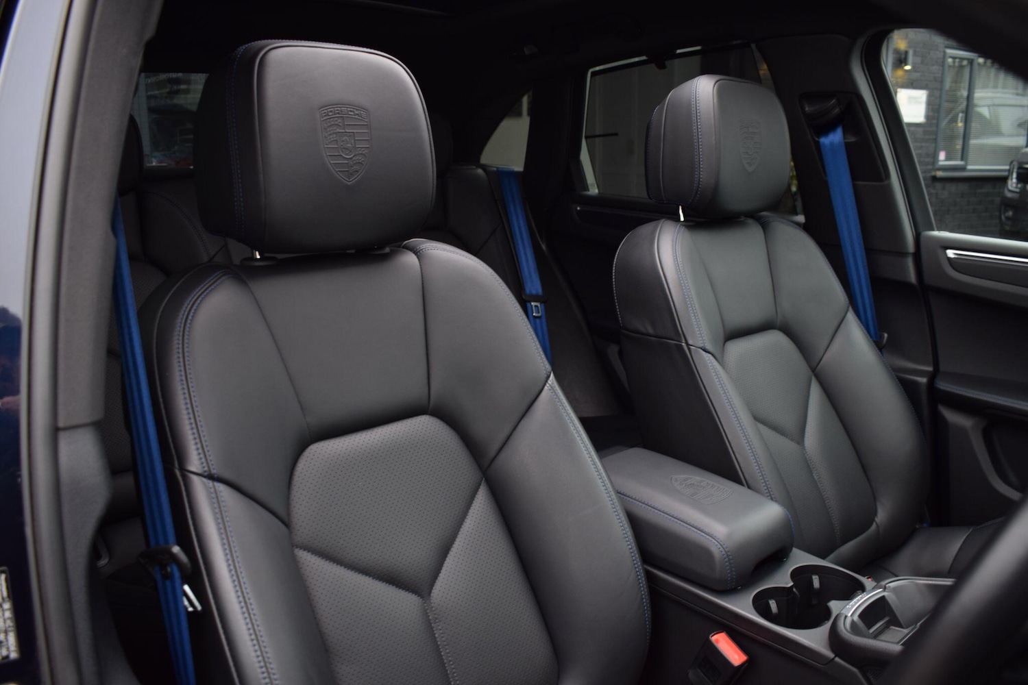 Used Porsche Macan 2021 for sale - 77892372: Photo 6