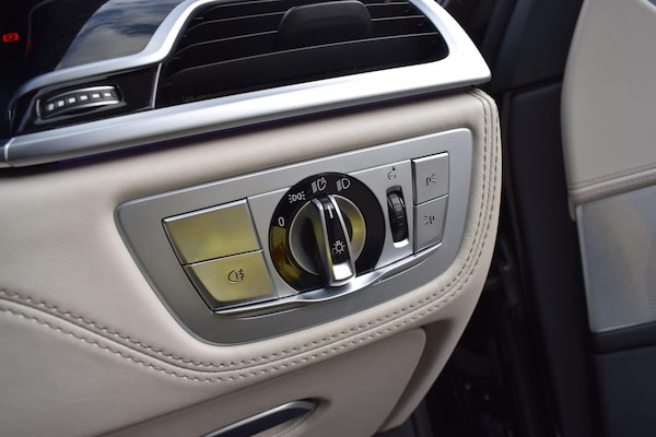 Used BMW 7 Series 2018 for sale - 76020650: Photo 23