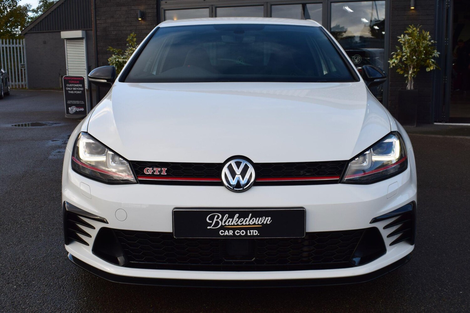 Used Volkswagen Golf 2016 for sale - 76423165: Photo 2
