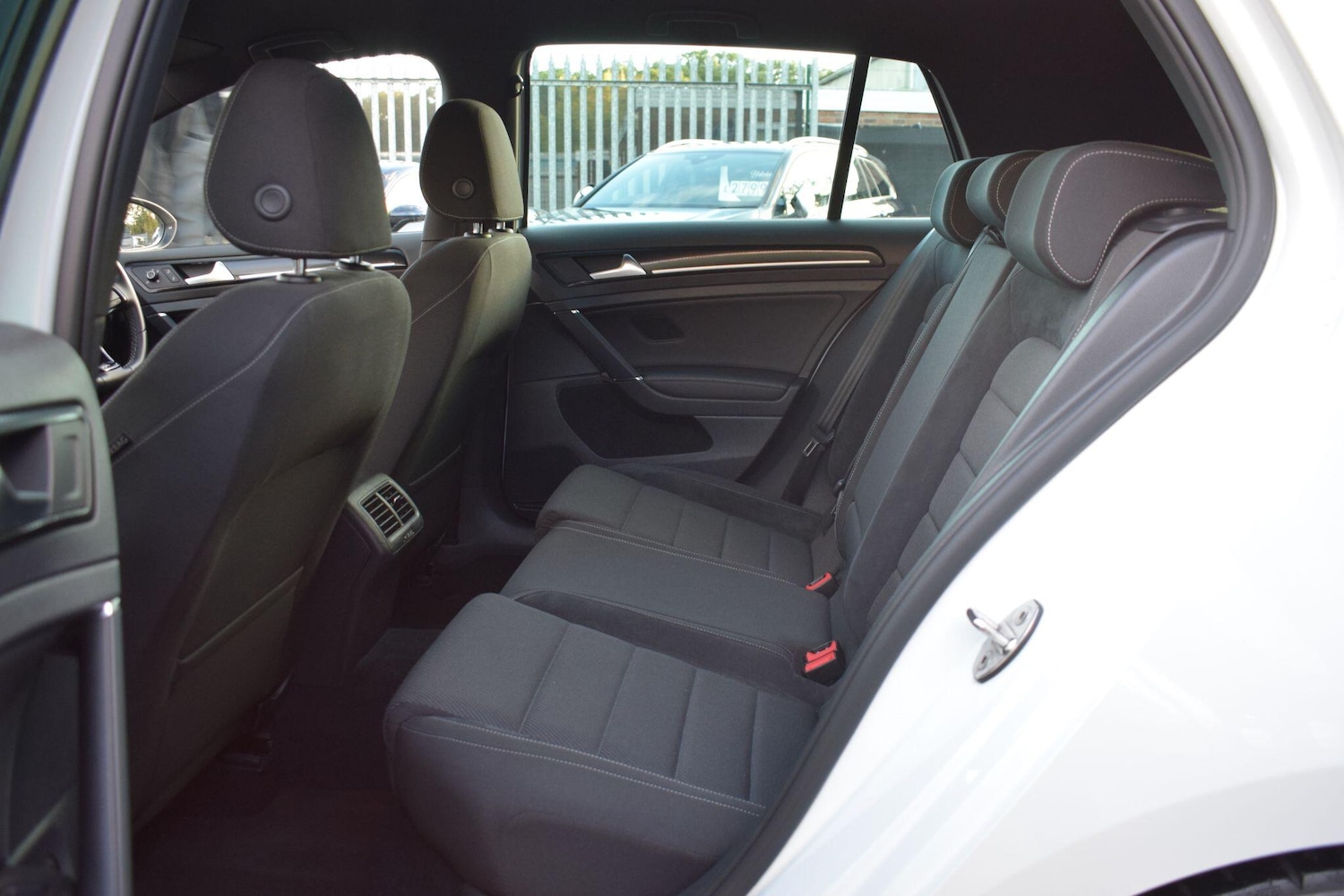 Used Volkswagen Golf 2019 for sale - 76473296: Photo 31