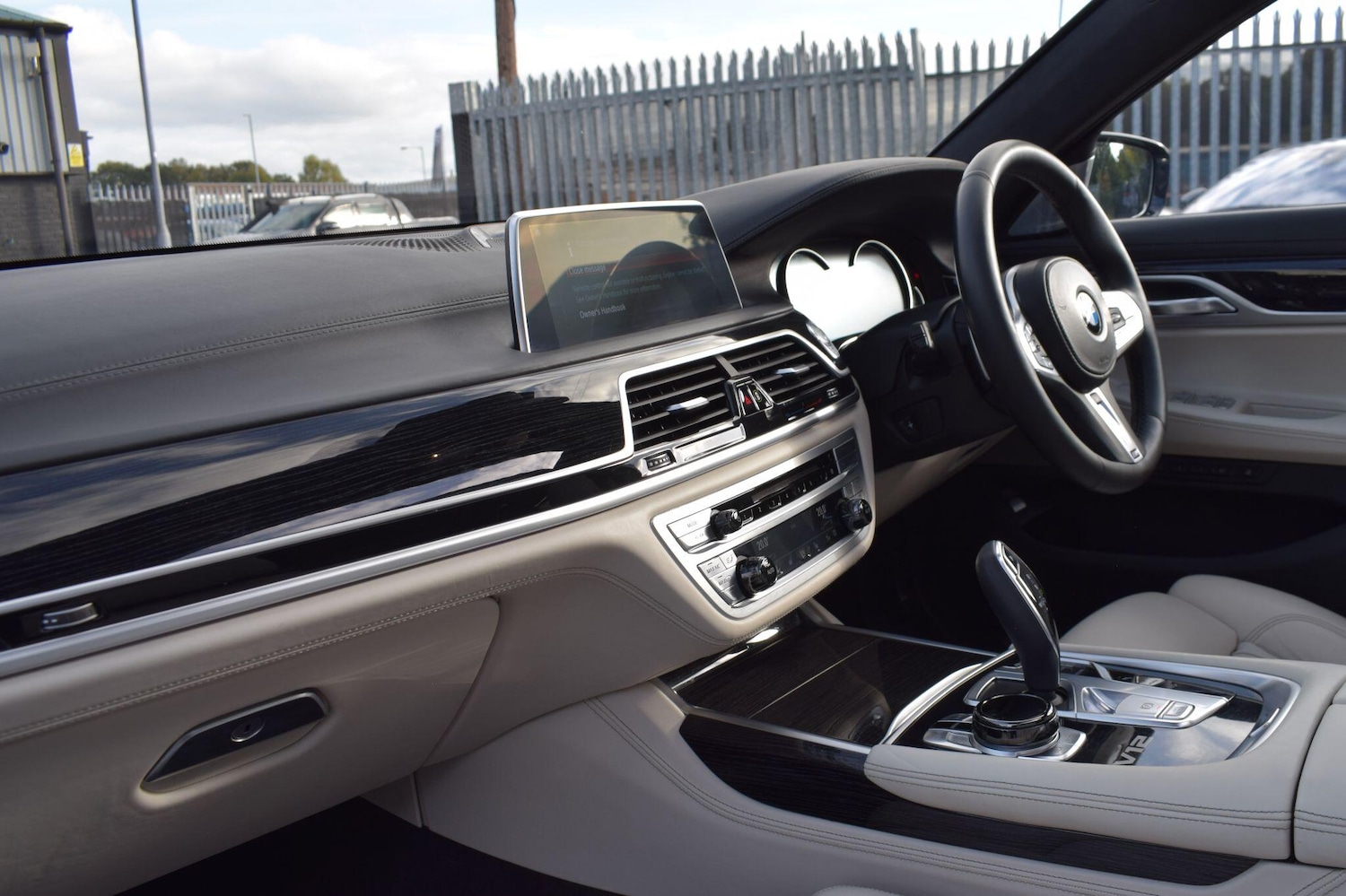 Used BMW 7 Series 2018 for sale - 76633323: Photo 12