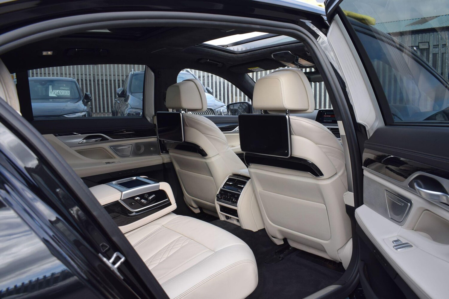 Used BMW 7 Series 2018 for sale - 76633323: Photo 51