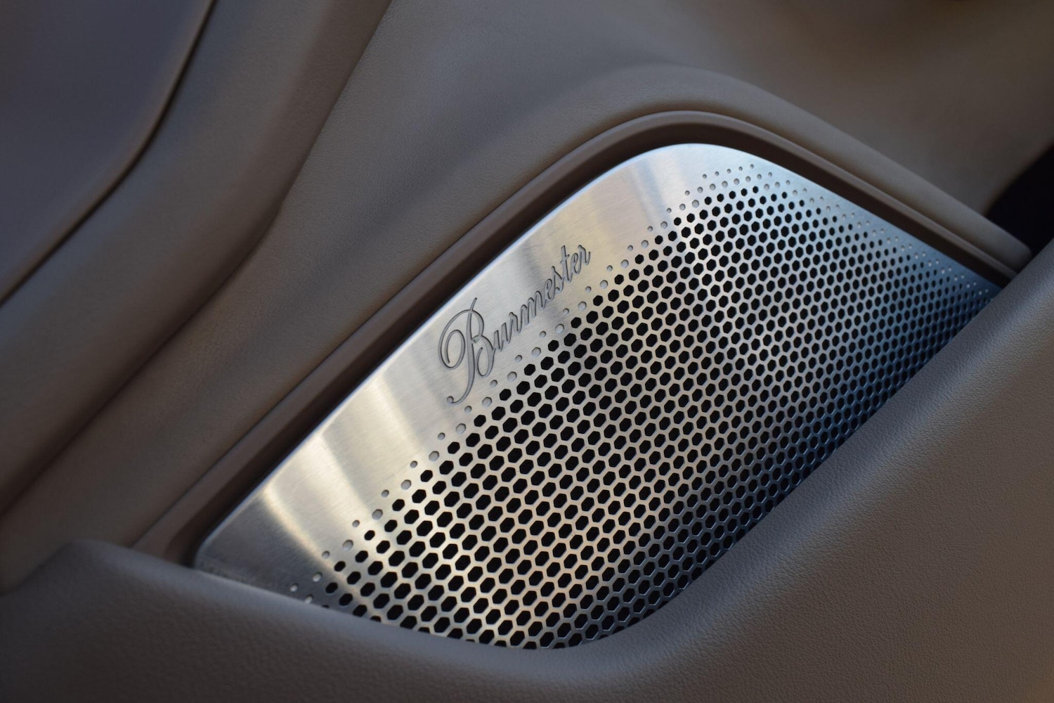 Used Porsche Taycan 2020 for sale - 77040767: Photo 15