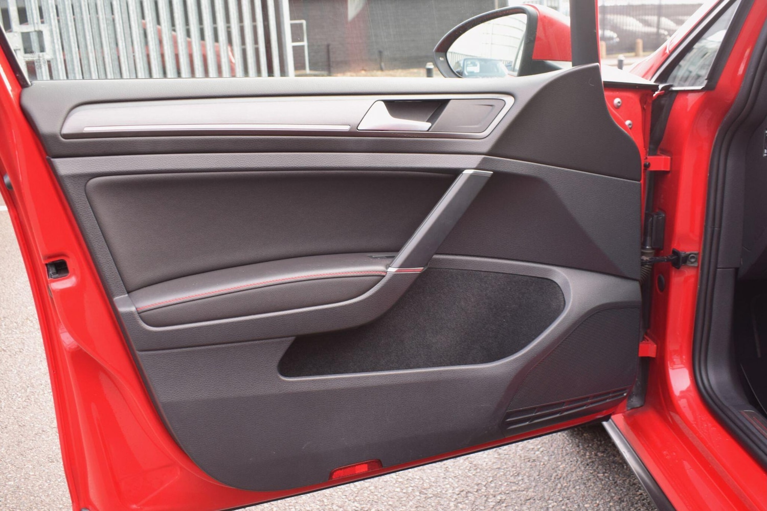 Used Volkswagen Golf 2017 for sale - 77597654: Photo 14