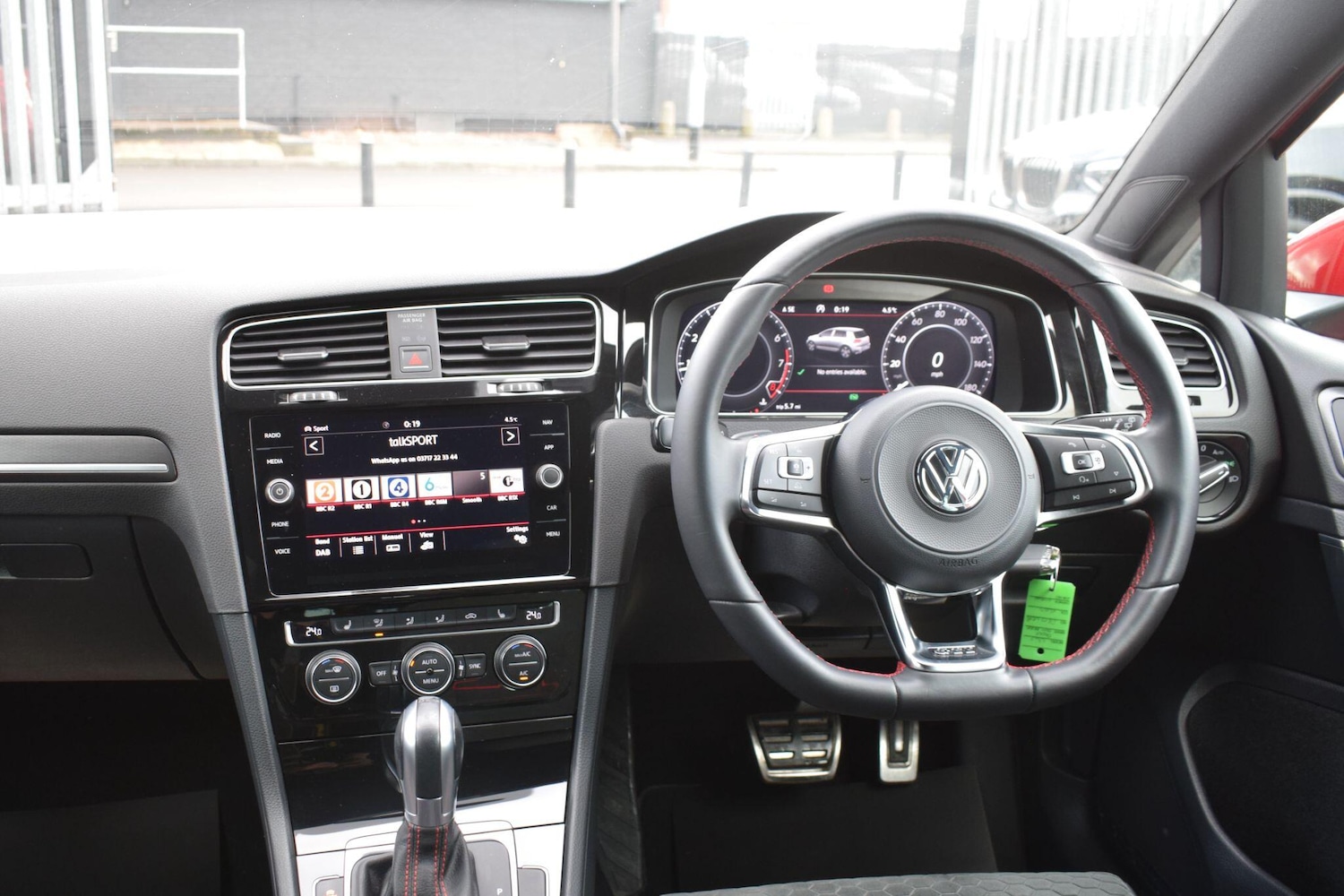 Used Volkswagen Golf 2017 for sale - 77597654: Photo 8