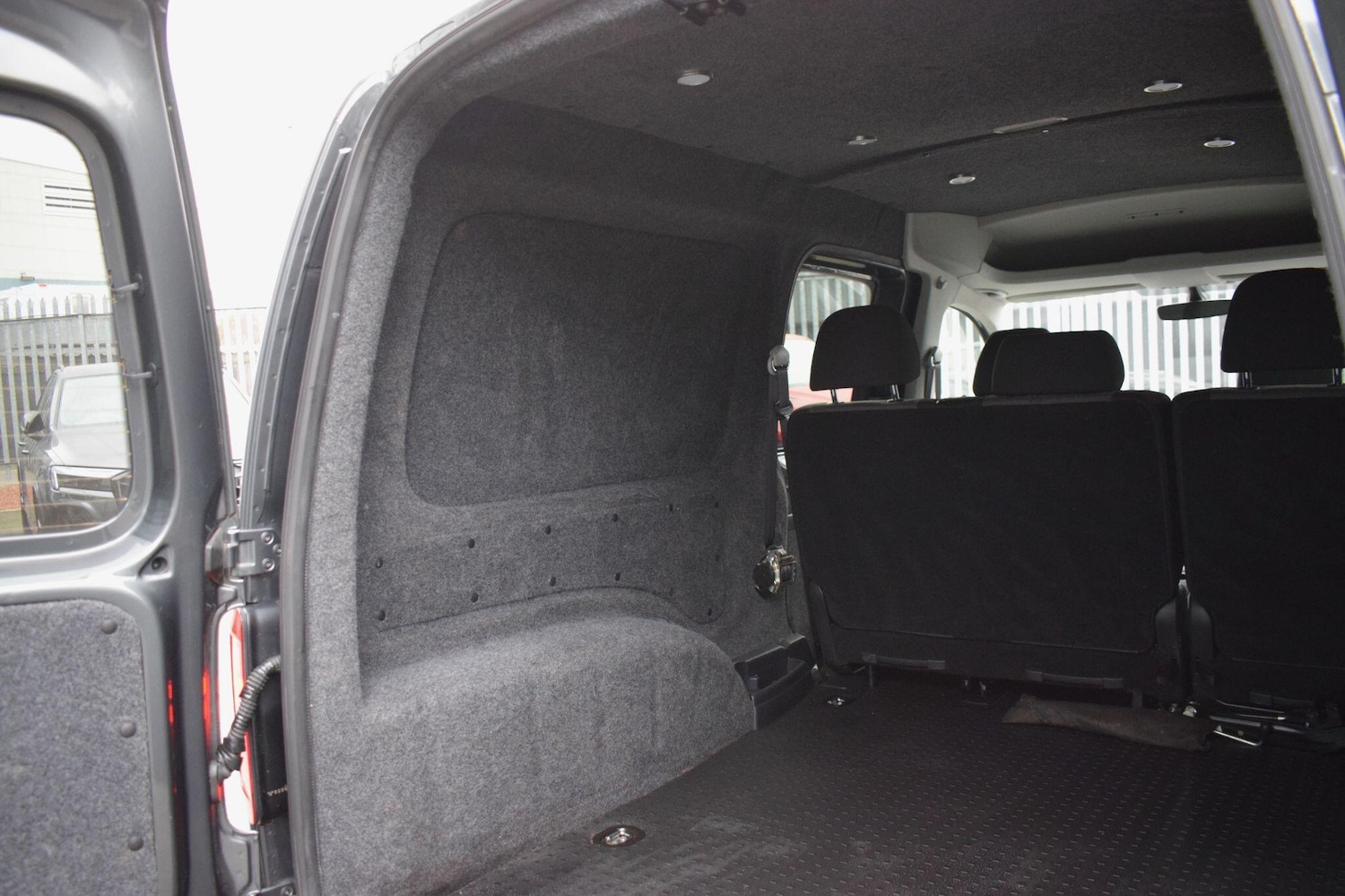 Used Volkswagen Caddy Maxi 2019 for sale - 76742932: Photo 29