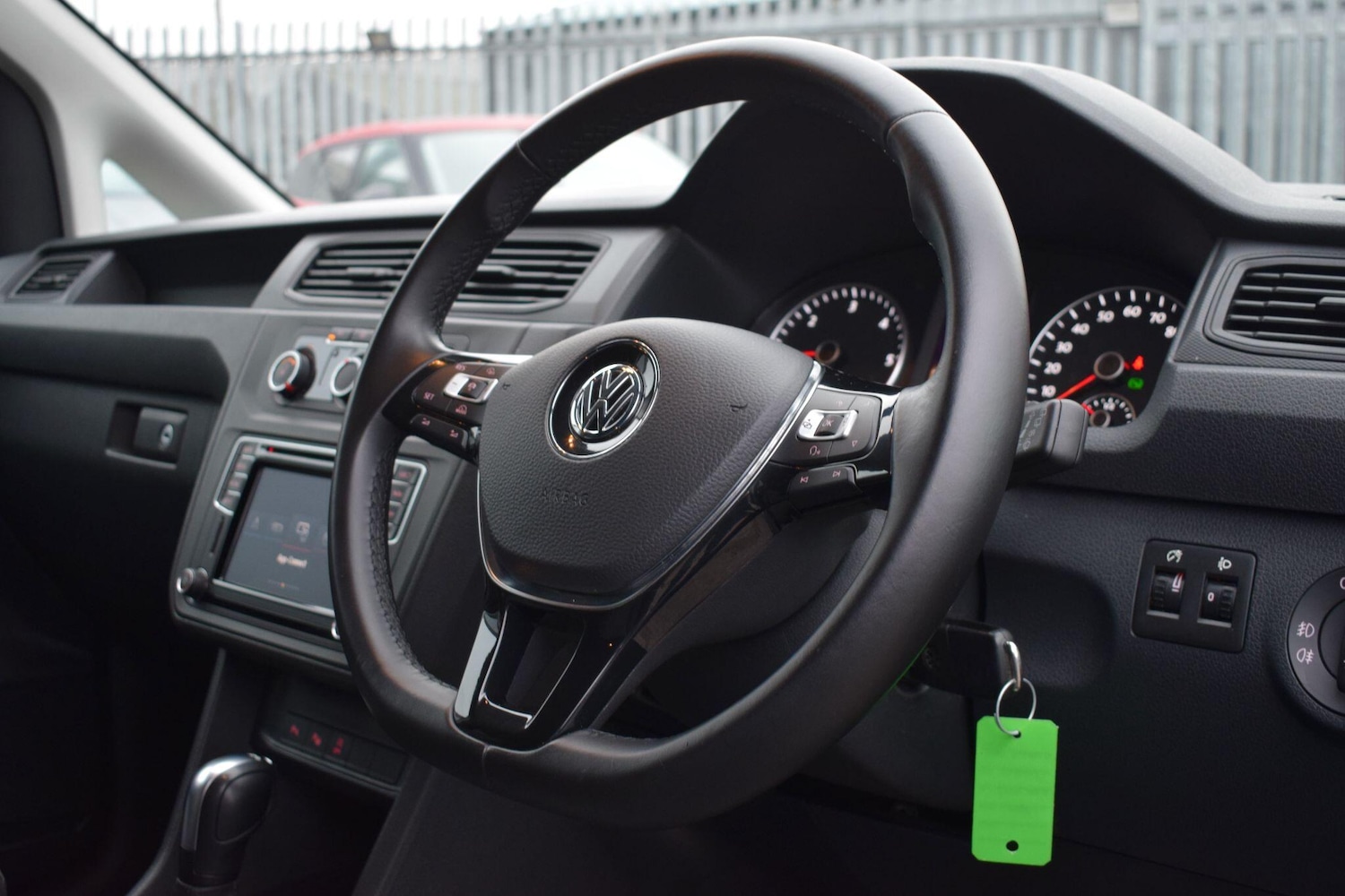 Used Volkswagen Caddy Maxi 2019 for sale - 76742932: Photo 9