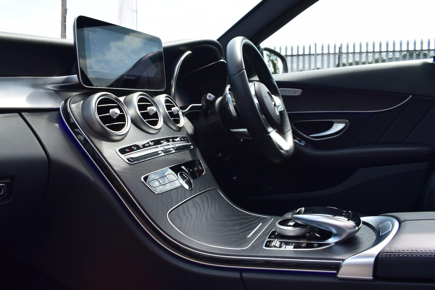 Used Mercedes-Benz C Class 2019 for sale - 77155395: Photo 11