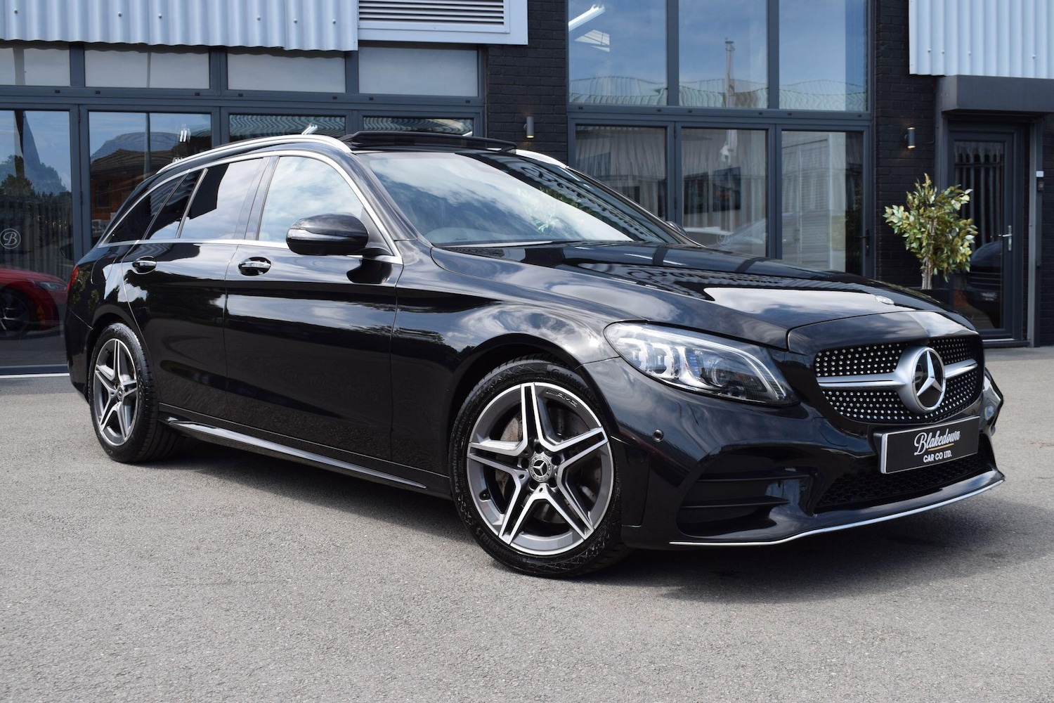 Used Mercedes-Benz C Class 2019 for sale - 77155395: Photo 3