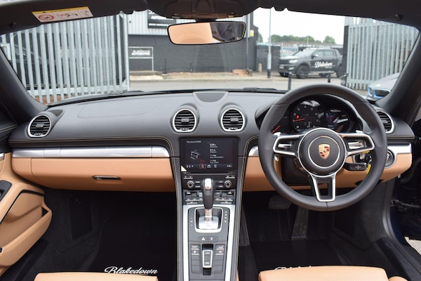 Used Porsche Boxster 2017 for sale - 76317841: Photo 8