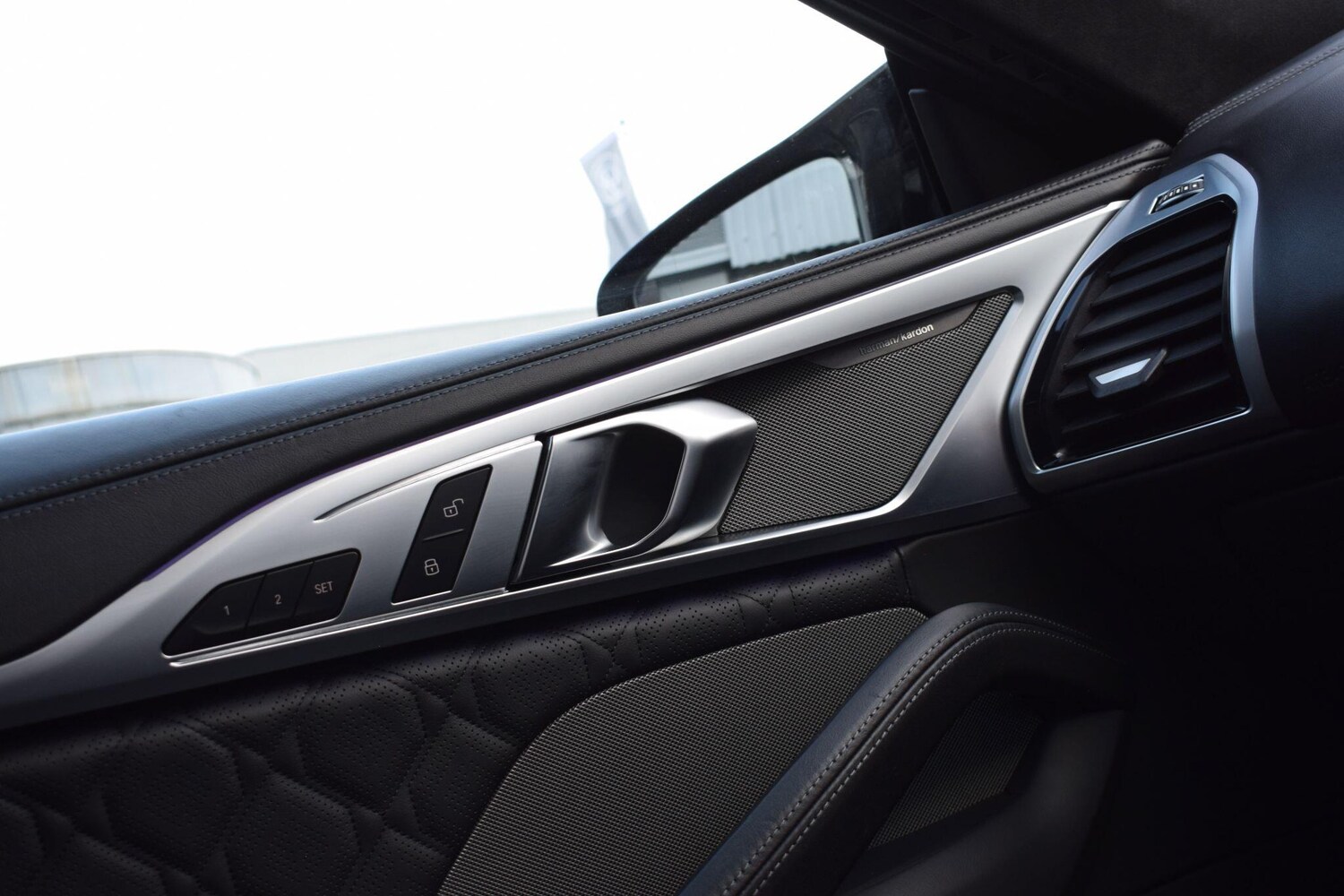 Used BMW M8 2021 for sale - 77510529: Photo 23